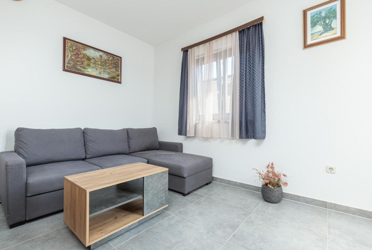 Medak Apartment Poreč Exterior foto